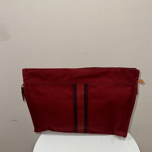 Hermes Red Toiletry Bag with Zipper Closure and Fabric Texture. Unisex - Picture 1 of 7